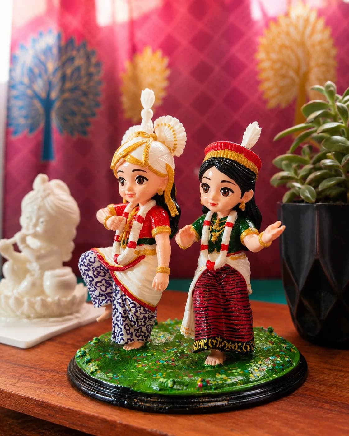 Khamba Thoibi figure